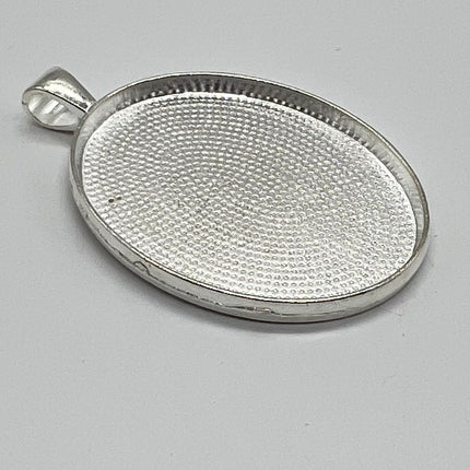 Silver Oval Pendant